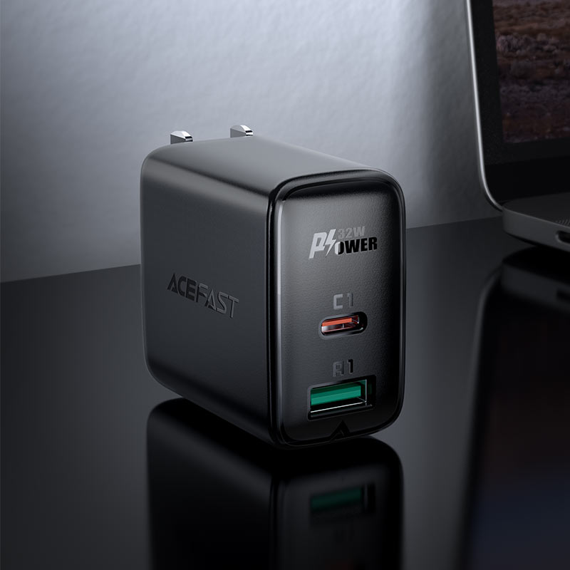 acefast a7 32w wall charger desk
